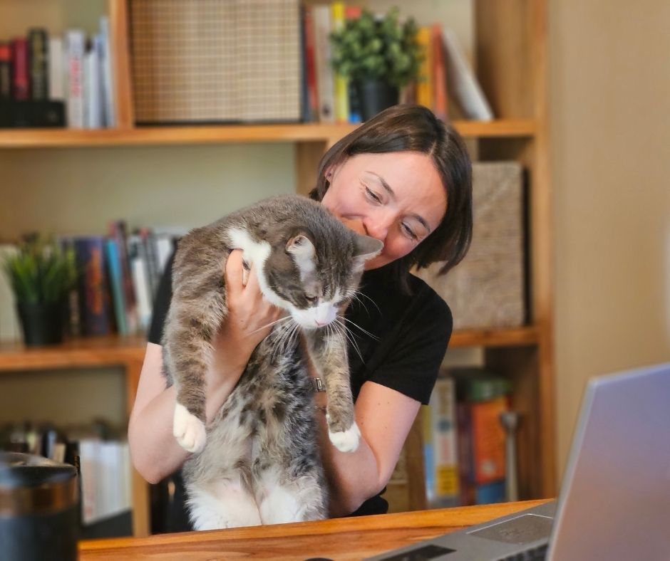 Stefanie Ray mit Katze